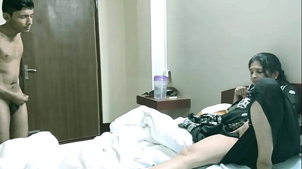 18 Saala Ladkay Ki Mast Chudai Aur Apni Gaand Marwai