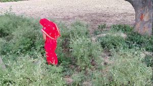 Aaj to Meri biwi ki gand faad di tel laga ke gand me daal diya mera land meri randi biwi chilla gayi anal sex video