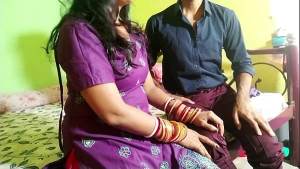 Bank manager fucks Bengali bhabhi to settle loan (Hindi audio)