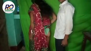 Bhabhi ko ghori stalege me ghar me chudai