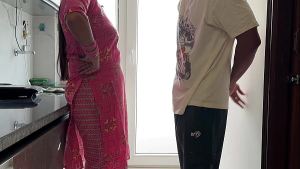 Chachi ki chudai badi gand Wali sauteli chachi ko jawan bhatije ne female condom lgakar Jamkar choda.