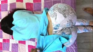 Desi bhabhi tight pussy fucking with doggy style hindi