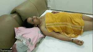 Desi hot boy dick going down while fucking! Hindi real sex