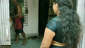 Desi hot girl sex with garden man!! Latest webseries sex