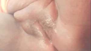 देशी भाभी नहाने के बहाने बाथरूम में जाकर चूदाई किया