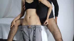 भारतीय 18 साल की लड़की को बड़े लंड से चोदा देसी सेक्स वीडियो