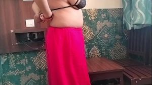 माल्किन को बाथरूम में कमोड पर घोड़ी बनाकर चोदा रियल हिंदी ऑडियो