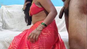 साड़ी पहनी हुई आंटी को एक लड़के ने चोदा। Mumbai Ashu।