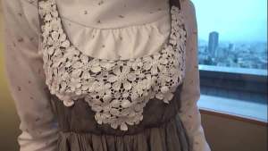 超人気AV女優「鈴村あいり」の本格デビュー前の貴重な蔵出しセックス映像を解禁！！恥ずかしがりながらも、ゆっくりとパンティの中に手を入れて、おま○こを弄りだす。時折クチュっと溢れ出る愛液音と、吐息交じりの喘ぎ声が最高にエッチ。https://bit.ly/3R6nUJp