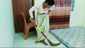 Fuck my big ass milf house maid for increase her payment