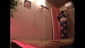 Housewives with a reason to knock on the door of the brothel have their debts without telling their husbands, and it’s easy to negotiate for sex! pt1