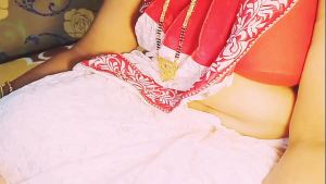Indian beautiful big boobs saree aunty self sex. Telugu dirty talks. (Sex story)