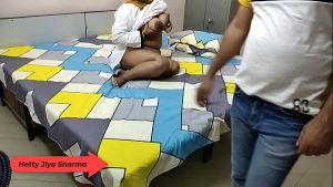 Indian bhabhi romance with dever in home alone