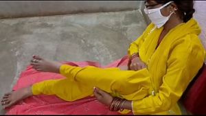 Oh yes Beautiful and cute bhabhi ji first desi village style Mein entry full romantic seen