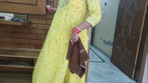 Xxx hot Indian bhabhi fucking hard with dirty talk clear hindi audio