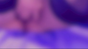 After the anal plug and the double penetration … with a dildo she squirts and pees like a fountain, wetting the bed – Full video