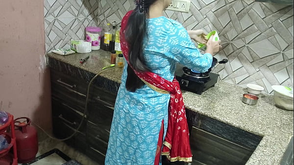 bhabhi ne devar ke saath kiye maze kitchen jab hasband duty pe the