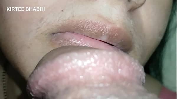 Big-bottomed stepmother agrees to share her bed with her stepson