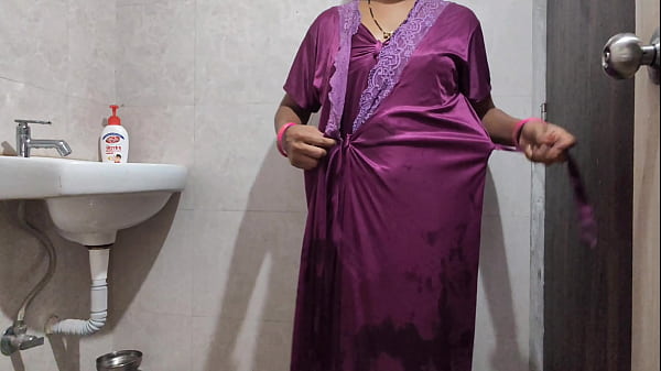 Desi girl shaved hair in pussy hindi audio