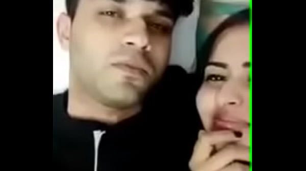 Desi hottie smooching