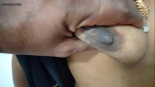 आंटी ने लंड की मुठ मार के चूत मरवाई