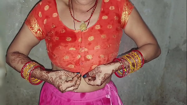 कामोत्तेजक भाभी बाथरूम में पेशाब करती हुई हिंदी में अश्लील