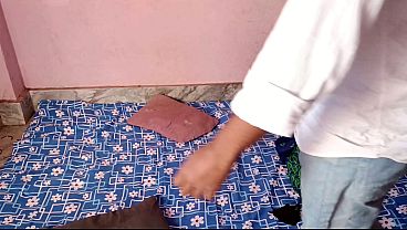 ट्यूशन वाली लड़की को उसकी सौतेली माँ के साथ चोदा