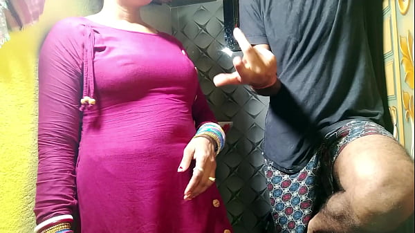 मॉर्निंग में भाभी के साथ बाथरूम में इश्क लड़ाया और घोड़ी बनाकर चोदा ! हिंदी टॉकिंग