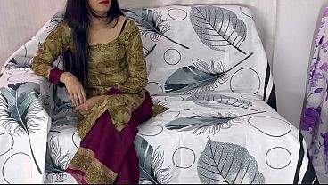 विधवा आंटी ने मुझे अपने घर बुलाया और मुझसे अपनी प्यासी योनि को चाटने और अपने मोटे लिंग से उसे चोदने के लिए कहा।