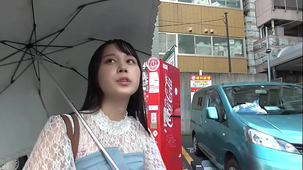 あらすじ：みつきちゃん/22歳 ・専業個撮モデル ・アイドルオーディション経験有 ・押しに弱いタイプ ・パイパンマ●コ ・細いのにムッチリ美尻