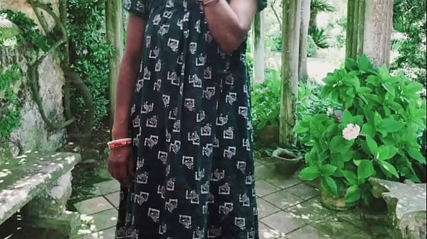 girlfriend having fuck outdoor