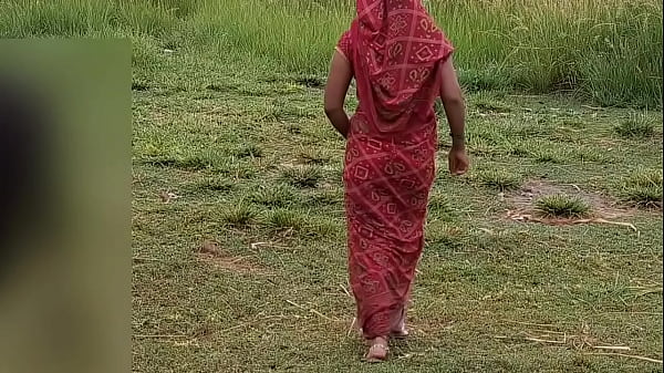 Hottest Indian couple at outdoor-sex at open public place – video in Hindi