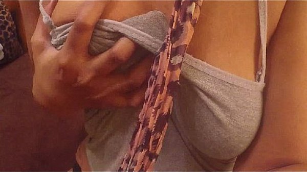 Indian girl showing her big ass to her boyfriend’s friend