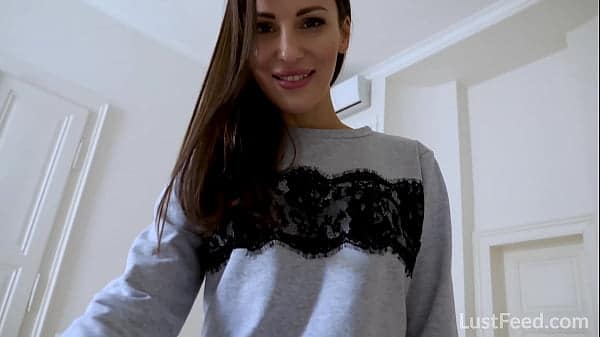 Lilu Moon is a perfect MILF with a super hot body. She gives me a blowjob and fucks with so much passion in this POV sex-tape