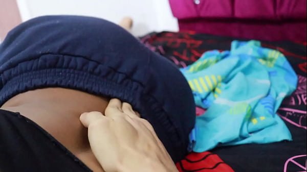 MORENA LATINA COLOMBIA TOUCHES MY PENIS WHEN I SHARE MY BED WITH HER, SHE IS A HOT LATINA WHO WANTS HOT SEX WITH HER BEST FRIEND.