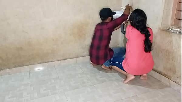 Nepali Bhabhi Best Ever Fucking With Young Plumber In Bathroom! XXX Plumber Sex in Hindi voice