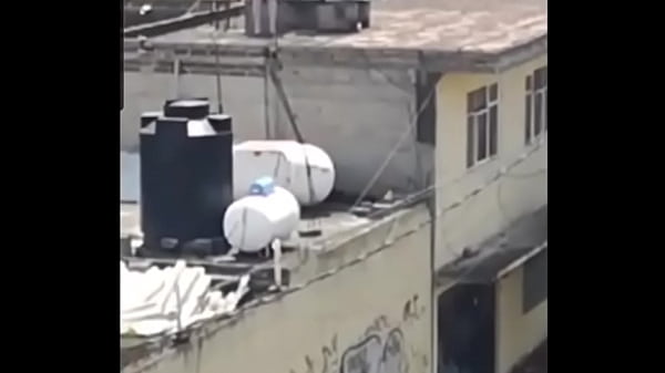 pasiva caleta en busca de macho…se me paro la pieza al ver el video jejejeje!!!