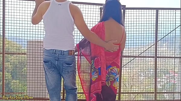 punjabi sexy bhabhi in talking first time fucking outside flower outside door by pond