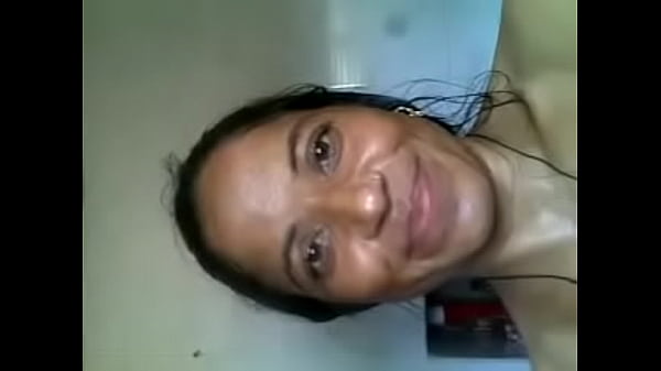 Suman Dhunwa sexy aunty
