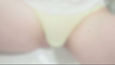 The girl likes to warm her panties with hot pee – Full sex tape