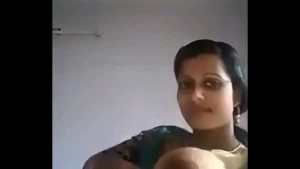 Bhabhi ki boobs