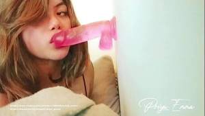 Cute Indian Amateur Priya Emma gives blowjob to a dildo | Hot webseries sex
