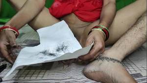 Desi bhabhi’s armpit and pussy hair removed