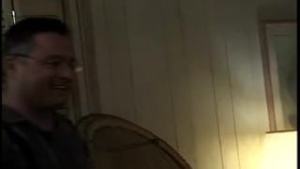Due milf scopano in una grande orgia con due cazzi vogliosi