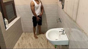 I’m fucking hard my best friend’s wife Saara Bhabhi, Full Hindi Video