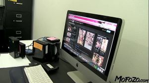MOFOZO.com – 18 Year Old Step Sister Gets The Cum In Her Mouth