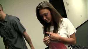 MOFOZO.com – Brunette College Student Is Fucking With Her Massage Therapist