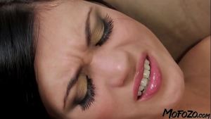 MOFOZO.com – Slim Girlfriend Gets The Cum On Her Ass
