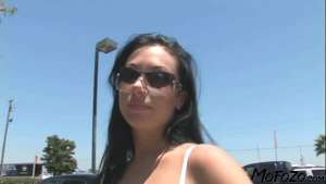 MOFOZO.com – This Is How To Pick Up A Model At The Parking Lot