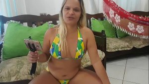 sou paty bum bum!!!!! vc me deseja? Me passa seu contatinho e da um like no video. Se quiser ser meu amigunho ou amiguinha me adiciona como amigo